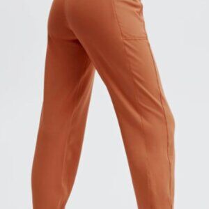 Fabletics NWT High-Waisted Cold Weather Pocket Jogger in Sequoia XL 12 14